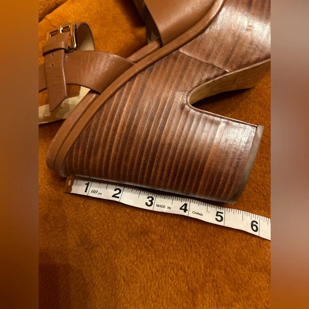 Michael kors leather platforms size 8